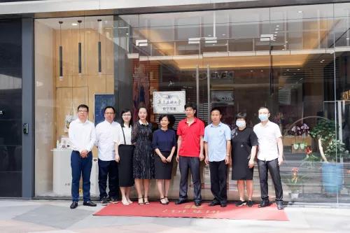 ��ĸ����������ِ�ܺ����ӳ��Ӵa�����ջ��I(l��ng)��