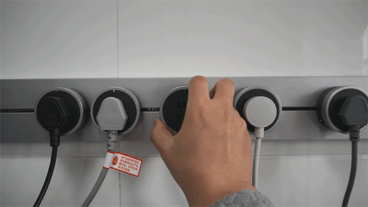 �������Ʒ����(chu��ng)���O(sh��)Ӌ(j��)�Ĺ�ţ�Ƅ�(d��ng)���ڲ���ϵ�y(t��ng)