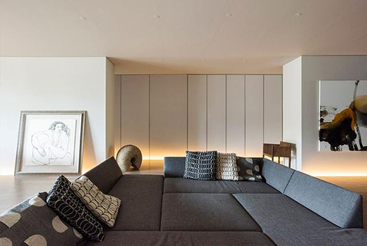 180�O��ƽ���x�O���L(f��ng)��ȫ�ݟo�����O(sh��)Ӌ