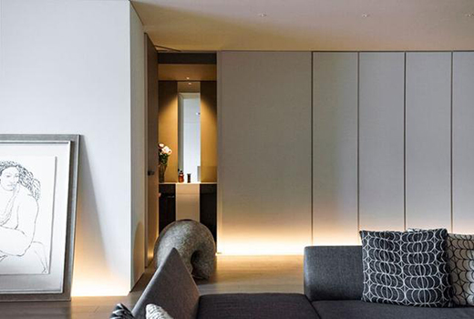 180�O��ƽ���x�O���L(f��ng)��ȫ�ݟo�����O(sh��)Ӌ