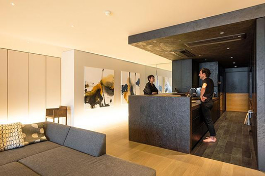 180�O��ƽ���x�O���L(f��ng)��ȫ�ݟo�����O(sh��)Ӌ