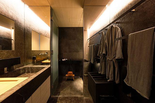 180�O��ƽ���x�O���L(f��ng)��ȫ�ݟo�����O(sh��)Ӌ