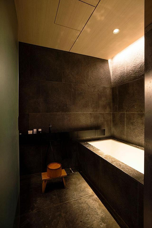 180�O��ƽ���x�O���L(f��ng)��ȫ�ݟo�����O(sh��)Ӌ