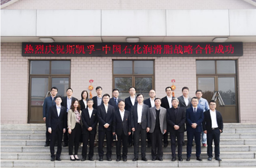 �������B(t��i)����Ȧ�����L(zh��ng)�ǝ�(r��n)�����c˹�P�ں�ӆ��(zh��n)�Ժ����f(xi��)�h