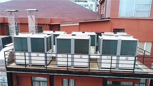 節(jié)能省電的紐恩泰空氣能熱泵，成為酒店冷暖“黑科技”