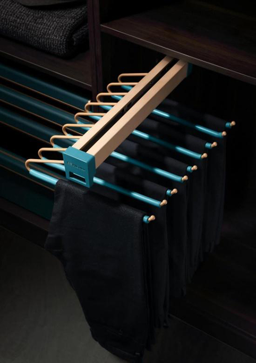 ����BVϵ���ռ{������o�㡰������ñ�g����ͬ���w�(y��n)