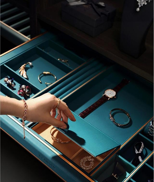 ����BVϵ���ռ{������o�㡰������ñ�g����ͬ���w�(y��n)