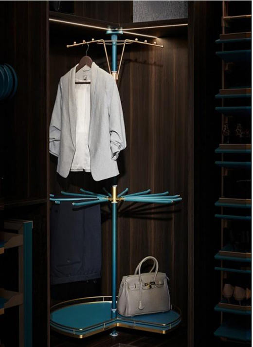 ����BVϵ���ռ{������o�㡰������ñ�g����ͬ���w�(y��n)