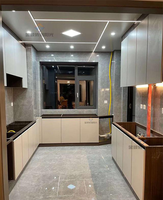 ӭ����ǰ��ȫ�X�Ҿ����~����|(zh��)���l(f��)չ�����A��