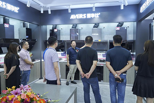 �V�|���A�����ܼҾ�ϲӭ���w�󼪣��_��(chu��ng)��δ��������������