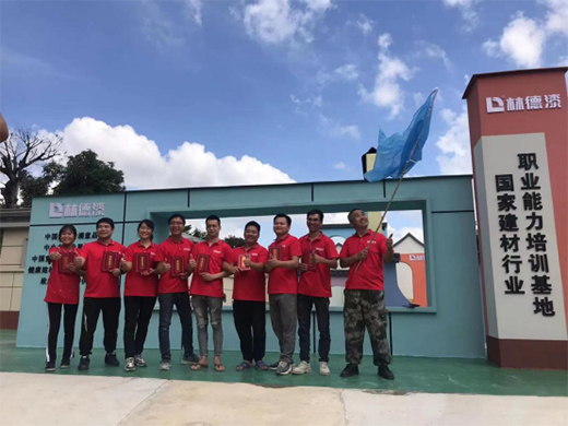 �ֵ������ڡ�����Ϳ�b����ˇ�g(sh��)Ϳ�b������(zhu��n)�I(y��)������Ӗ(x��n)�A�M(m��n)�Y(ji��)��