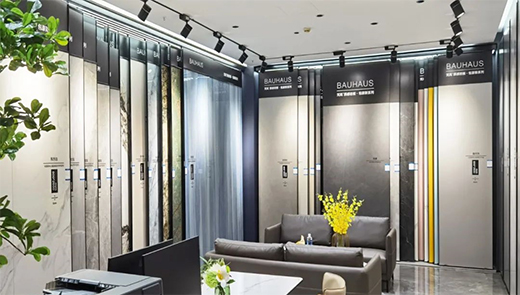 ���`�|(zh��)�Ўr�塤ͩ�l(xi��ng)�꣺�M�M�ҾӸ������������롰�ҡ���ģ��