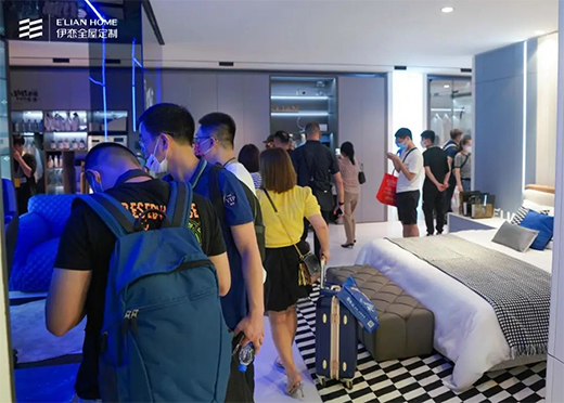 閃耀羊城，伊戀全屋定制自信展現(xiàn)“出色”風(fēng)采