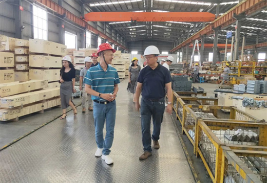 �ؑc���^(q��)�Ҿӽ����ИI(y��)�f(xi��)���I(l��ng)��(d��o)�W�R��ʿͨ��ݼ��F(tu��n)����ָ��(d��o)