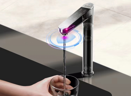 哪個凈水器比較好?方太母嬰級凈水科技，5檔調(diào)溫，冷熱即飲