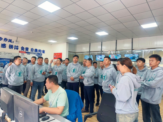 һ���������(li��n)�ˆ��ӕ���չʾ����ˇ�g(sh��)��������I(l��ng)�Ҿ��Ј��³���