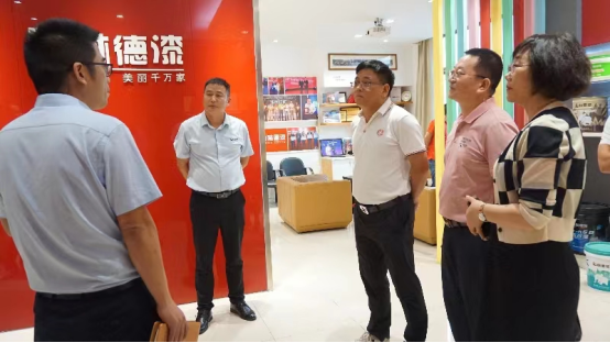 架商橋 增友誼丨江蘇商會到訪林德漆，共謀涂料行業(yè)新發(fā)展