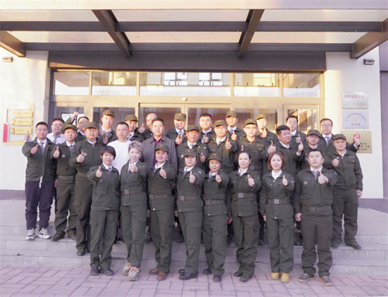 �c¹�ۄ�(sh��)���A�ڽK�� һ����ҾӾ�Ӣ��Ӗ(x��n)�I(y��ng)�A�M��Ļ