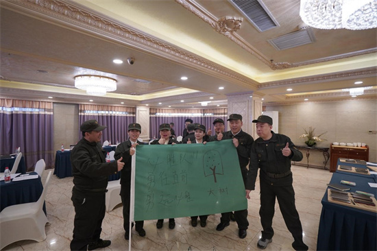 �c¹�ۄ�(sh��)���A�ڽK�� һ����ҾӾ�Ӣ��Ӗ(x��n)�I(y��ng)�A�M��Ļ