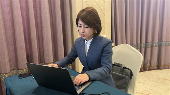 �c¹�ۄ�(sh��)���A�ڽK�� һ����ҾӾ�Ӣ��Ӗ(x��n)�I(y��ng)�A�M��Ļ