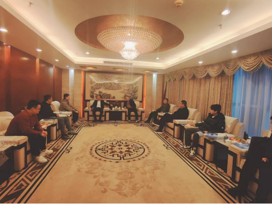 半徑母線槽獲樂清市政府領(lǐng)導高度評價，共繪智能制造新篇章