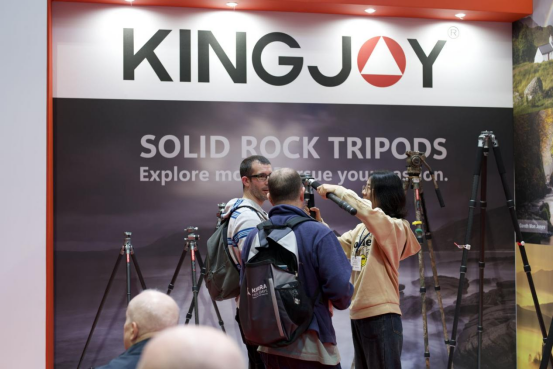 �ŽݿƼ�����Ӣ��(gu��)�������zӰ����չ��չ�F(xi��n)�Ї�(gu��)Ʒ�ƣ���(gu��)؛֮��