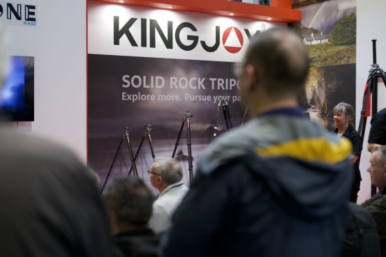 �ŽݿƼ�����Ӣ��(gu��)�������zӰ����չ��չ�F(xi��n)�Ї�(gu��)Ʒ������(gu��)؛֮��