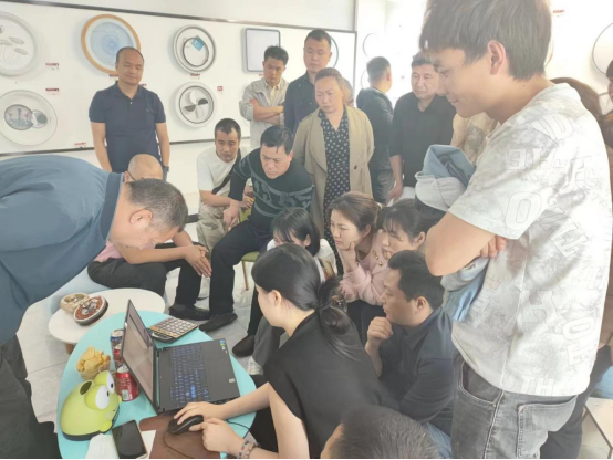 �Ŀ�ʿ�����ۖ|������(hu��)��̽������������ƪ��