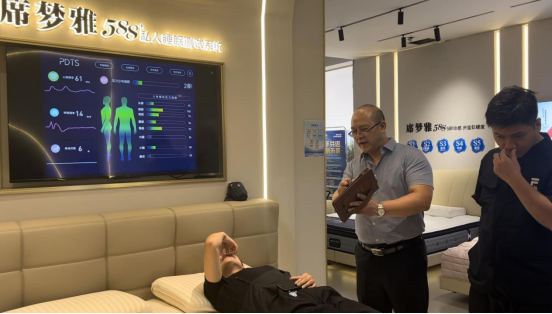 國(guó)際龍家具展火熱進(jìn)行，席夢(mèng)雅588+拆裝床墊私人定制廣受好評(píng)