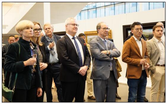 張少俠《高爾夫球場風(fēng)景》油畫展歐洲巡展取得圓滿成功